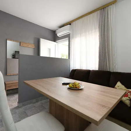 Apartman Laguna Apartment *